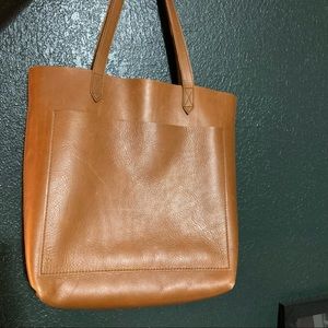 Madewell - Medium Transport Tote
